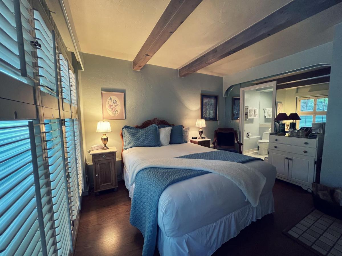 Carmel Garden Inn Eksteriør bilde