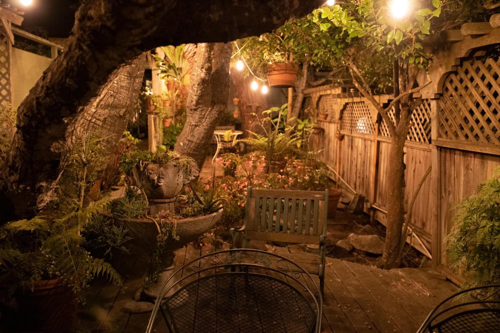Carmel Garden Inn Eksteriør bilde