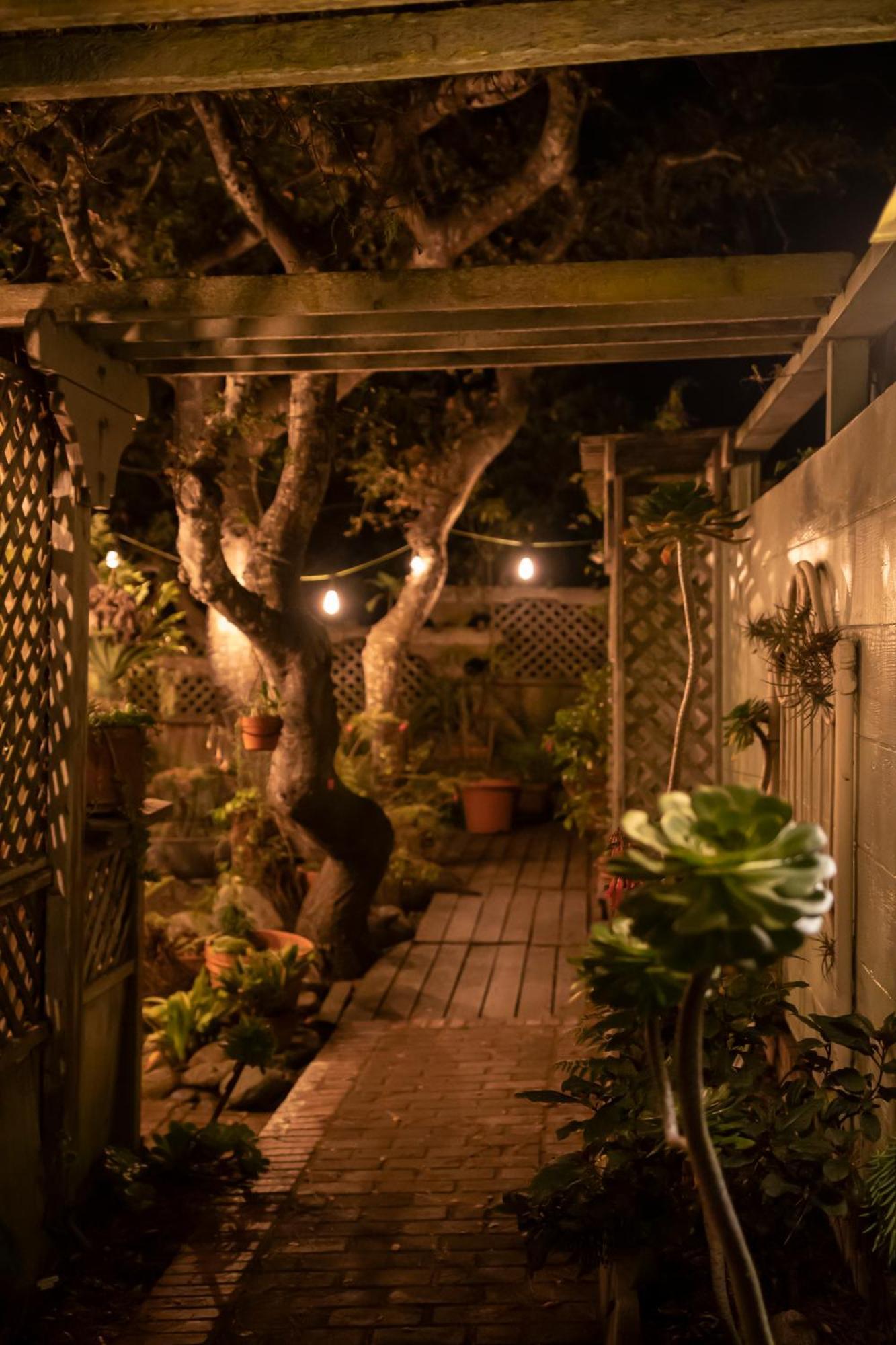 Carmel Garden Inn Eksteriør bilde