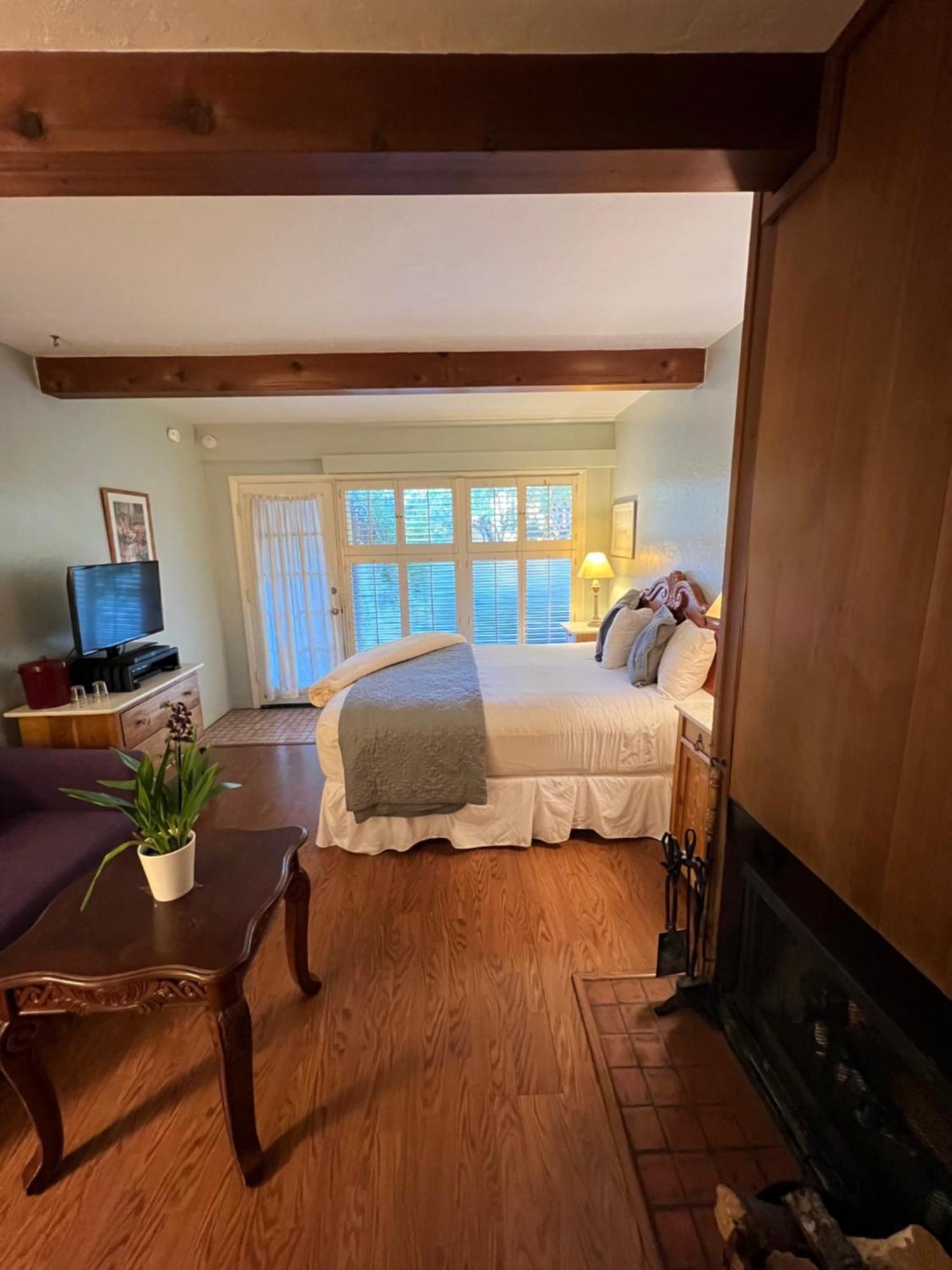 Carmel Garden Inn Eksteriør bilde