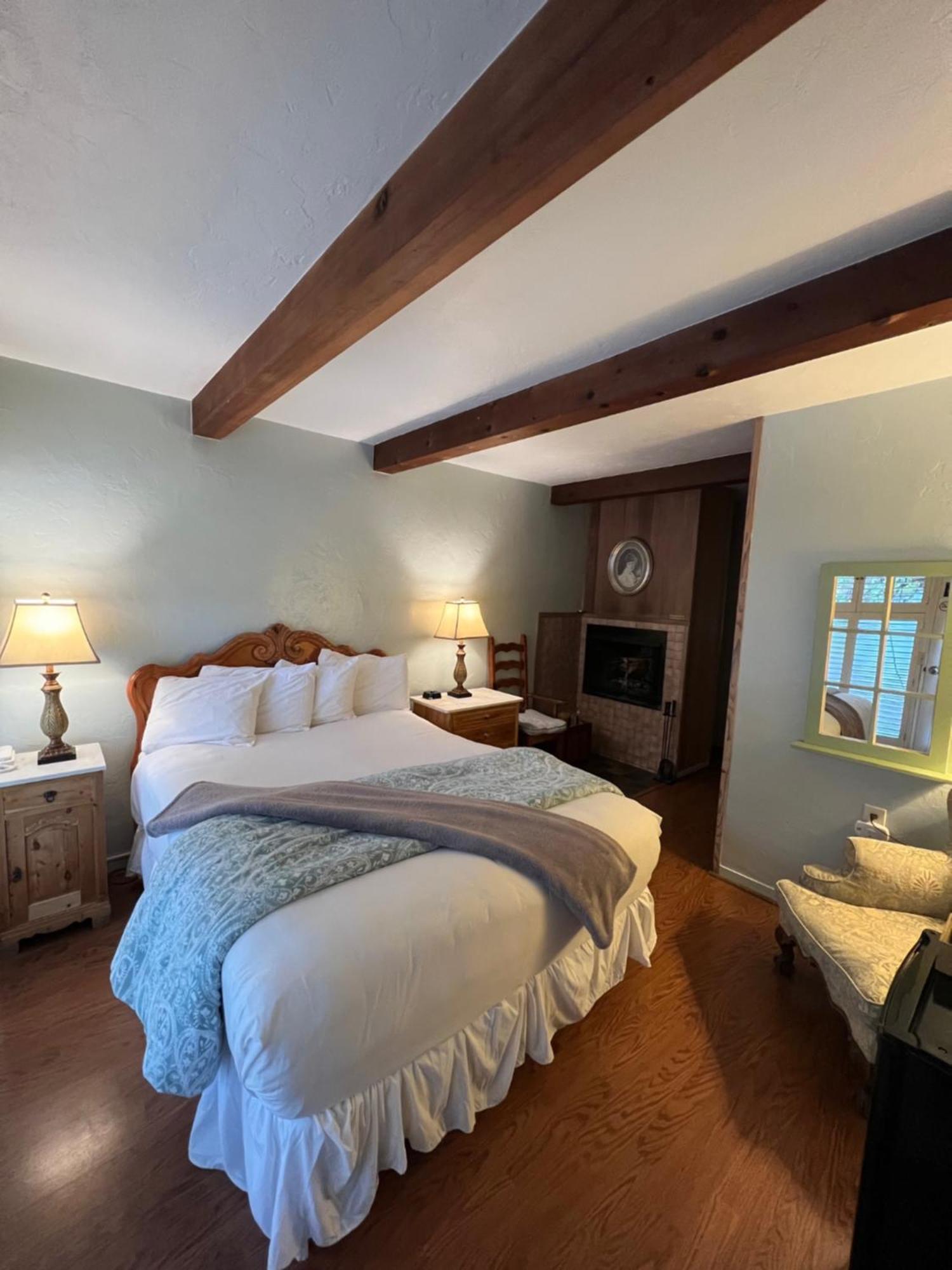 Carmel Garden Inn Eksteriør bilde